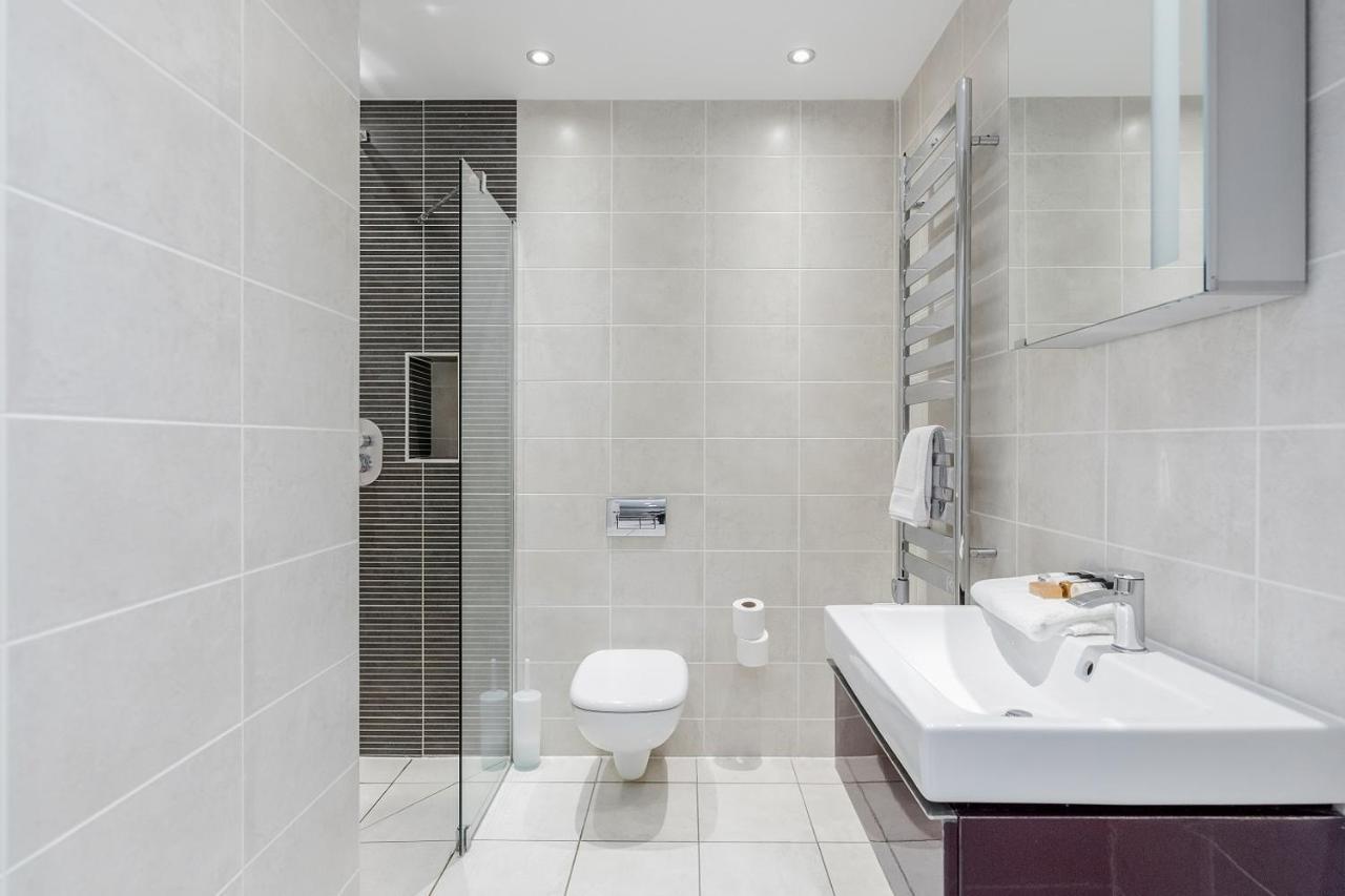 Room Space Service Apartments - New Manor House Bracknell Exterior foto