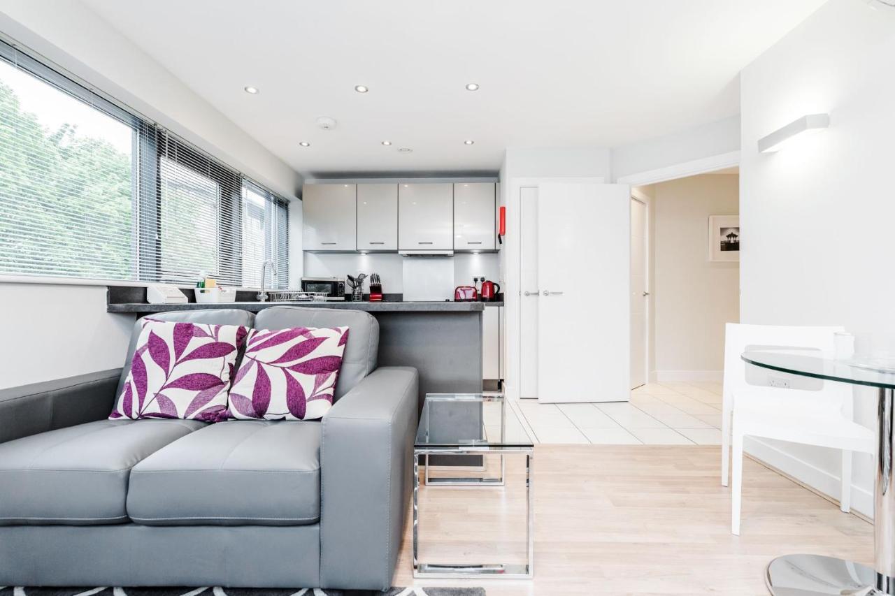 Room Space Service Apartments - New Manor House Bracknell Exterior foto